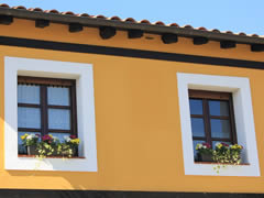 Centro Residencial Carema fachada ventanas